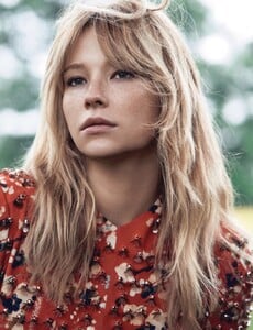 Haley-Bennett-Dior-Magazine-2016-Photoshoot04.jpg
