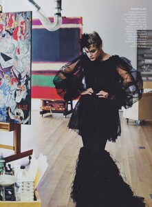 High_Leibovitz_US_Vogue_November_2004_08.thumb.jpg.6280d186f95ea7be0fc55d7e184053bc.jpg