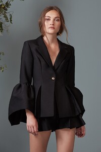 KS1710_REVOLVE_BLAZER_BLACK_SH_17629-32.jpg