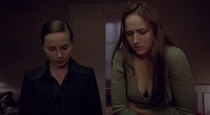 Leelee.Sobieski-Tara.Fitzgerald_-_In.a.Dark.Place.NCS.009.jpg