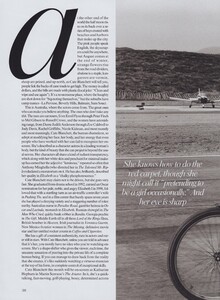 Leibovitz_US_Vogue_December_2004_03.thumb.jpg.d6d3ca3a23282a9394f8882a2a5ad671.jpg