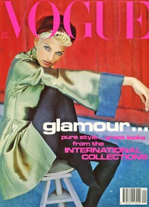 Linda-Evangelista-1991-09-Vogue-Uk-Ph-Javier-Val.thumb.jpg.af0d075b2a703bc1eb315c2ad89c14d9.jpg