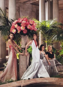 Madness_Testino_US_Vogue_February_2004_12.thumb.jpg.3a6f5c46ee46f14e4bf90d191f80c688.jpg