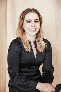 Mae-Whitman-hot-pictures.jpg