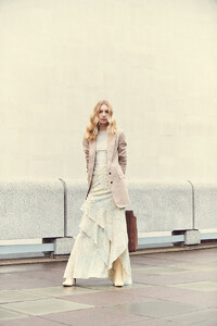 RC110119_HARPERS_SHOT_12_MAX_MARA_069.jpg
