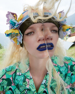 SS21_22.jpg