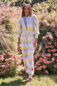 SUNDOWN-JOGGER-MACAROON-PARTY-MULTI-1.thumb.jpg.9f85581232f0abdb119a4e1dcae33c38.jpg