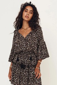 Spell-RaeBlouse-Black-513_3fad0f68-eaf2-4cd5-bfad-d6005d4388bd_result.jpg