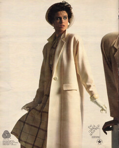 StevensAdTheNYTimesMagPart2FashionsOfTheTimesUS030385a.thumb.jpg.8cfeda72250489fe70861478f908460c.jpg