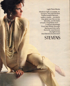 StevensAdTheNYTimesMagPart2FashionsOfTheTimesUS030385b.thumb.jpg.084268dd9e708627c2c25358f9df6e64.jpg