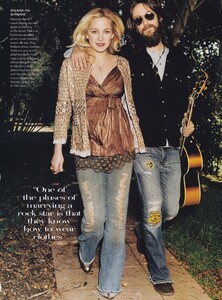 Testino_US_Vogue_June_2004_08.thumb.jpg.10773720b0761970659580baffc8b407.jpg