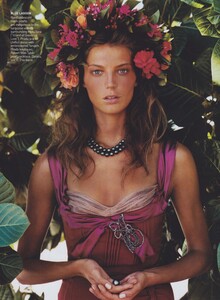Ticket_Demarchelier_US_Vogue_December_2004_03.thumb.jpg.0e2e50fc966a571fb7d3a3d4b13111ad.jpg