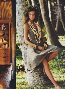 Ticket_Demarchelier_US_Vogue_December_2004_19.thumb.jpg.4e824557e72f9f42c11c97f7dec636b5.jpg