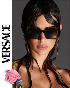 Versace-SS21-Eyewear-01.jpg