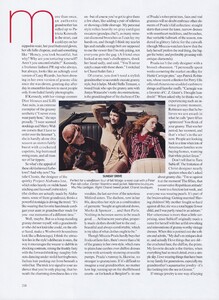 Walker_US_Vogue_August_2004_03.thumb.jpg.3a444c076e4fdea98b82bfa53a9624b5.jpg