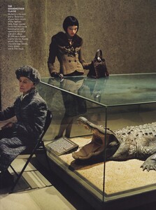 Walker_US_Vogue_August_2004_04.thumb.jpg.9fe5f68c70e02225028f8149857160dd.jpg