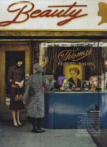 Walker_US_Vogue_August_2004_05.thumb.jpg.dcfbbec75f801e478be145ed3362c740.jpg