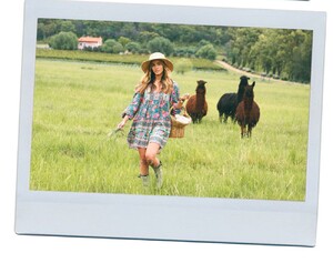 amberley-tunic-dress-in-emerald-1_03_c88b5dd5-e4a6-466b-82a0-386b1f5a015c.thumb.jpeg.2615198e5884b06c777b4399bb520769.jpeg