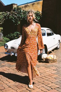 audrey-duster-dress-in-cinnamon-Untitled-61_14a300f7-fa82-45fd-999e-0b90f413de55.jpeg