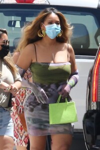 beyonce-knowles-out-and-about-in-miami-04-18-2021-0.jpg