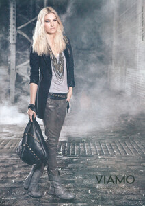 cintia-garrido-2010-VIAMO.jpg