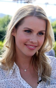 claire_holt_02.jpg