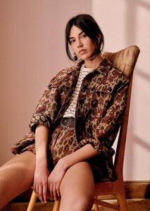 denis-jacket-jacquard_leopard_bordeaux-zjcouhga4exp2w1pduiw.jpeg