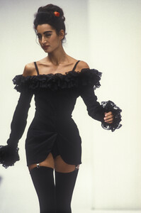 dolce-gabbana-ss-1992-3.thumb.jpg.fc0726d0d079e2d7741913a2e3e27437.jpg