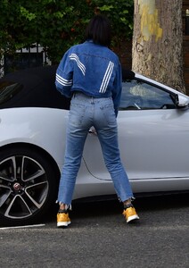 dua-lipa-booty-in-jeans-getting-into-her-sports-car-in-london-08-30-2018-5.jpg