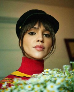 eiza-gonzalez-in-interview-magazine-april-2021-5.jpg