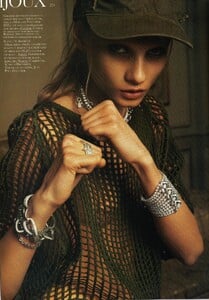 filevoguemars20100123_skalty.thumb.jpg.e2674c8e25d89681f5b9f576890f32d0.jpg