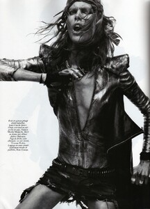 filevoguemars20100133_skalty.thumb.jpg.ec0d5fffbedae769c5b4970e85616a98.jpg