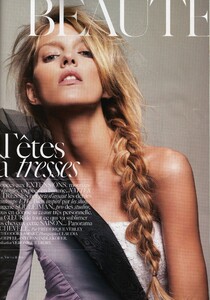 filevoguemars20100169_skalty.thumb.jpg.4449453086c18137dc0174aecd61551a.jpg