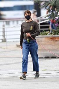 helena-christensen-out-with-her-dog-at-hudson-river-park-in-new-york-04-18-2021-0.jpg