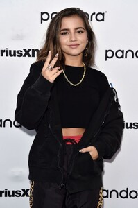 isabela-moner-at-siriusxm-radio-in-new-york-10-07-2019-2.thumb.png.7f676901bc7474e974125b04741b9845.png