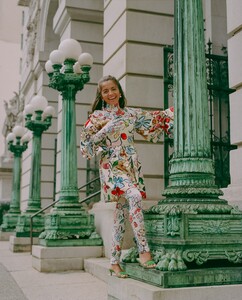 isabela-moner-for-teen-vogue-2019-1.thumb.png.a210f25e24376cef2e898f4fd2105c1a.png