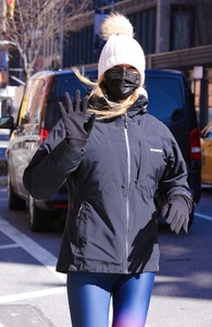 kelly-bensimon-in-colorful-spandex-jog-around-manhattan-s-downtown-area-03-02-2021-1.jpg