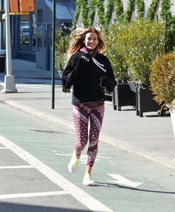 kelly-bensimon-out-on-a-jog-in-ny-03-07-2021-3.jpg