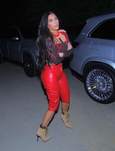 kim-kardashian-in-flame-red-pants-west-hollywood-03-31-2021-7.jpg
