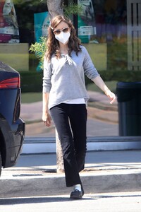 lily-collins-out-in-west-hollywood-03-29-2021-0.jpg