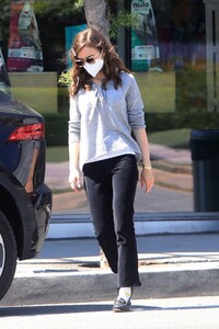 lily-collins-out-in-west-hollywood-03-29-2021-2.jpg