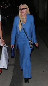 madonna-in-blue-at-craig-s-in-west-hollywood-04-20-2021-4.jpg