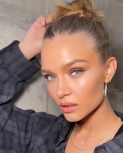 maisondoreejewelry_171130473_2895094484086955_4599323647940845586_n.jpg