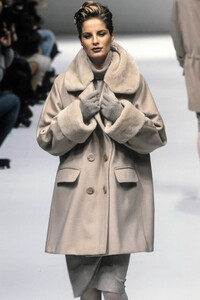 max-mara-fw-1995.thumb.jpg.64055adc5f52b2e3027bfe159cf504c6.jpg