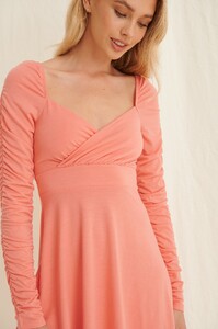 nakd_draped_detail_recycled_long_sleeve_dress-1659-000059-0555_04g.thumb.jpg.24ef5aa4bf4319aa62a0f23f616343e6.jpg