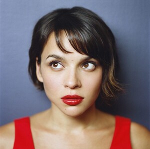 norah-900x897.jpg