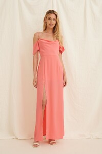 pamela_draped_detail_recycled_maxi_dress_1659-000050-0555_04c.thumb.jpg.f1aa27f752a2b430c9e3b879efd641e0.jpg