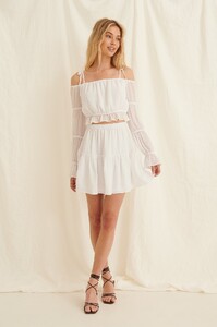 pamela_off_shoulder_recycled_blouse_1659-000043-0001_04c.thumb.jpg.cc3765522702cc550c8621711a2840d5.jpg