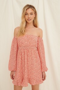 pamela_off_shoulder_smocked_recycled_mini_dress_1659-000042-9359_03j.thumb.jpg.06484eb71b0ee22fde79a047b0304b8a.jpg