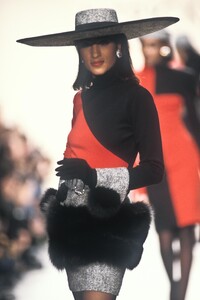 patrick-kelly-fw-1989-1.thumb.jpg.e4043bbcd5c95e7241d41d9c1d55ac8a.jpg